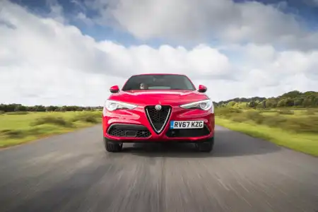 Alfa Romeo Stelvio (2016 - ) Review