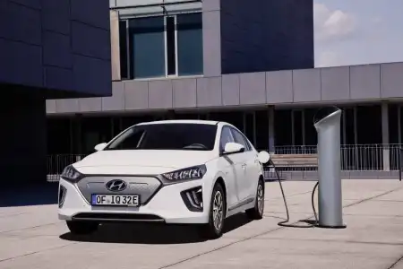 Hyundai Ioniq Electric (2016 - ) Review