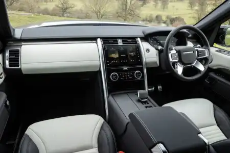 Land Rover Discovery P360 MHEV R-Dynamic SE (2017 - ) Review