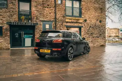 What Is a Hybrid Car?