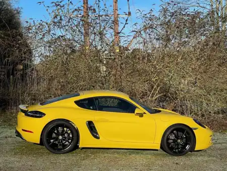 Porsche 718 Cayman (2019 - )