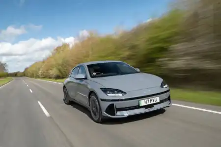 Hyundai IONIQ 6 (2022 - )