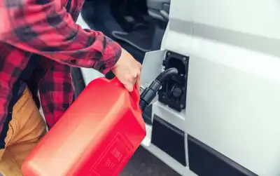 Top tips for van drivers to save fuel