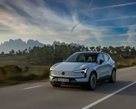 Volvo EX30 (2023 - )