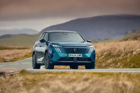 Peugeot e-3008 (2023 - )