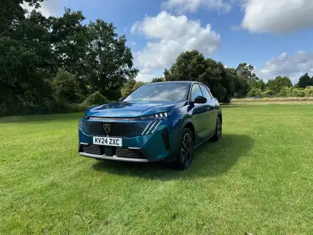 Peugeot 3008 GT Hybrid 136 e-DSC6 (2023 - )