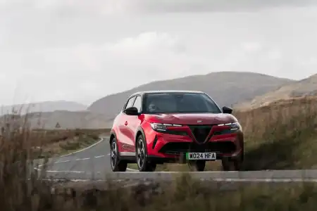 Alfa Romeo Junior (2024 - )
