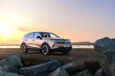 Vauxhall Grandland Electric (2024 - )