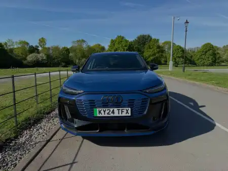 Audi Q6 e-tron quattro Launch Edition (2024 - )