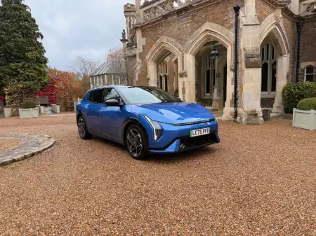Kia EV4 (2025 - )