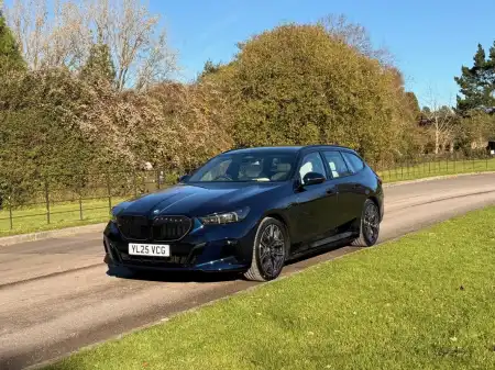 BMW 530e M Sport Pro Touring (2024 - )