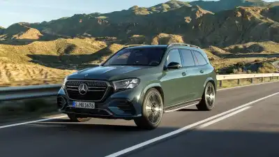 Mercedes GLS facelift: Bigger tech, smarter power, same massive presence